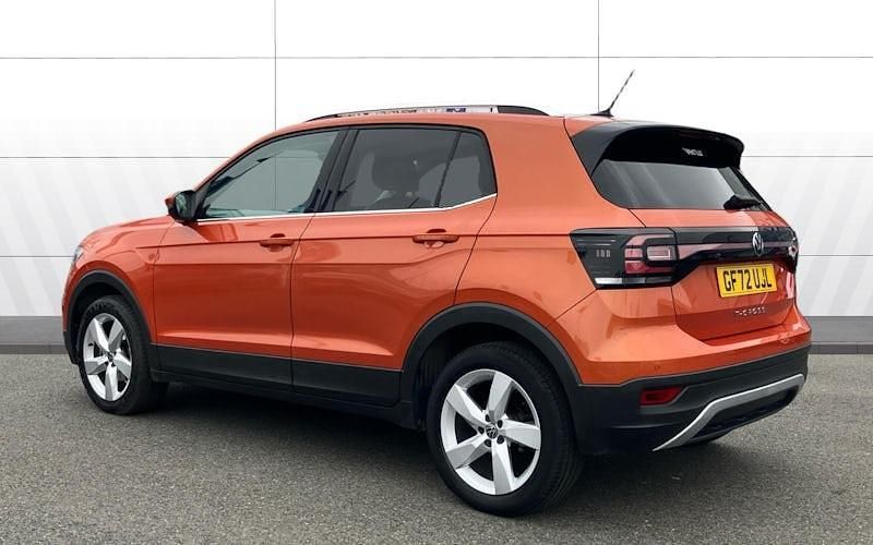 Used VW T-Cross SEL 110 HP (80 kW) 2022 Orange SUV