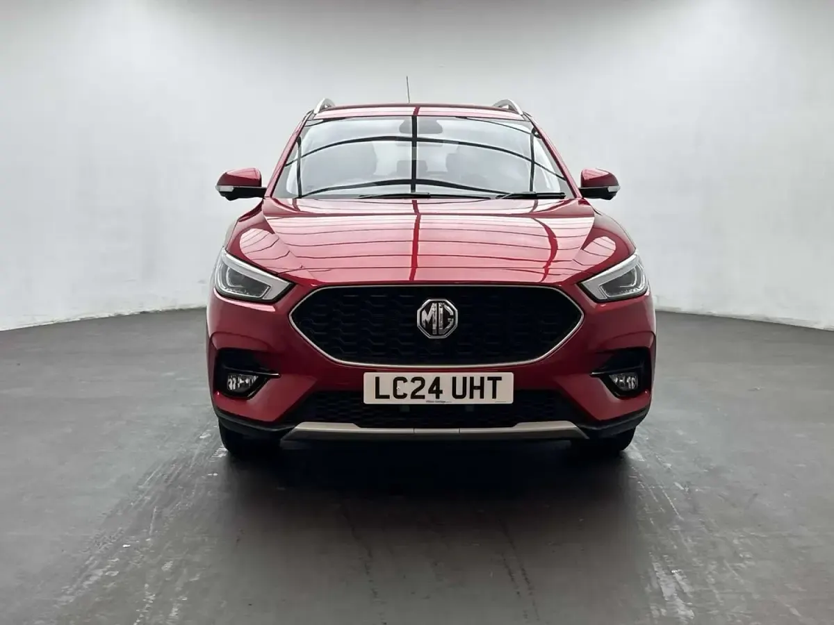 Used MG ZS Exclusive 106 HP (77 kW) 2024 Red SUV