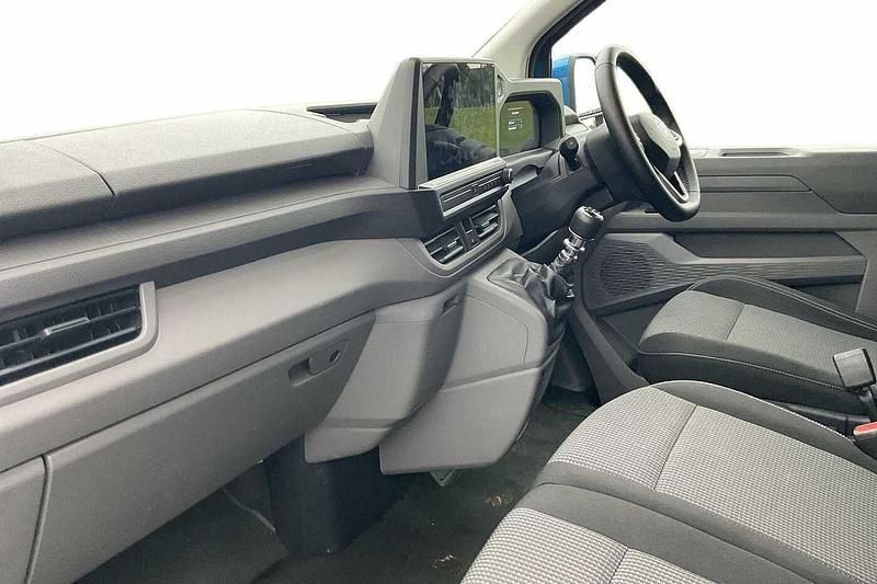 Używany VW Transporter Pro 2025 Niebieski Van
