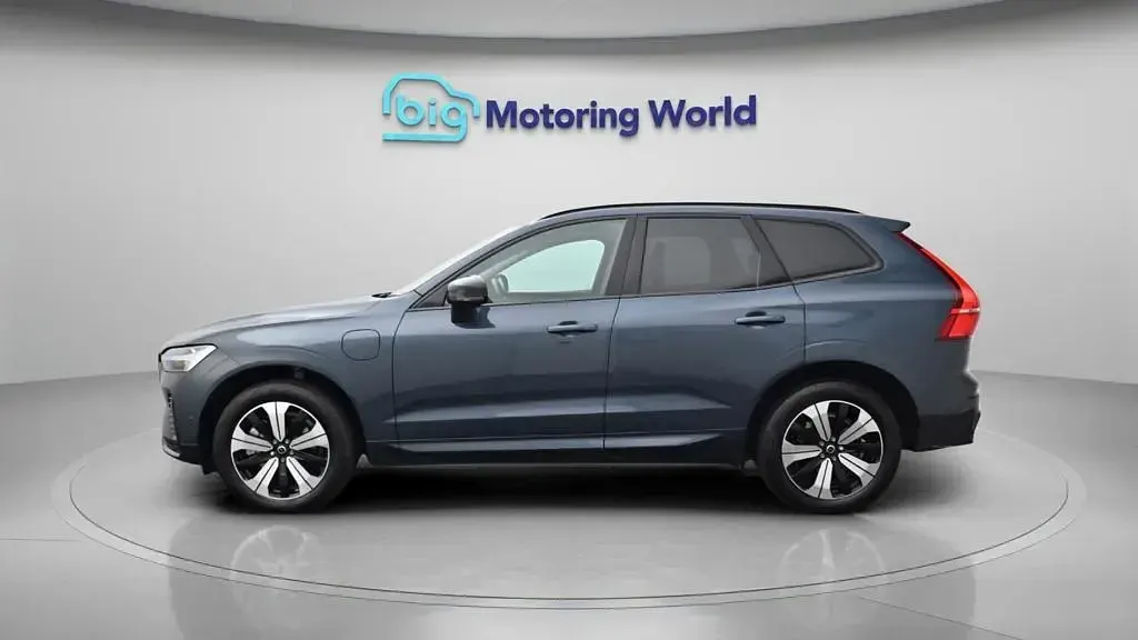 Usado Volvo XC60 Plus 350 HP (257 kW) 2024 Azul SUV