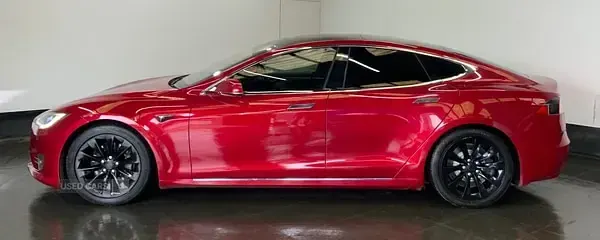 Used Tesla Model S 386 kW (525 HP) 2017 Red Hatchback