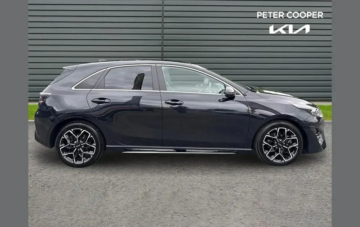 Used Kia Ceed GT-Line 138 HP (101 kW) 2025 Black Hatchback