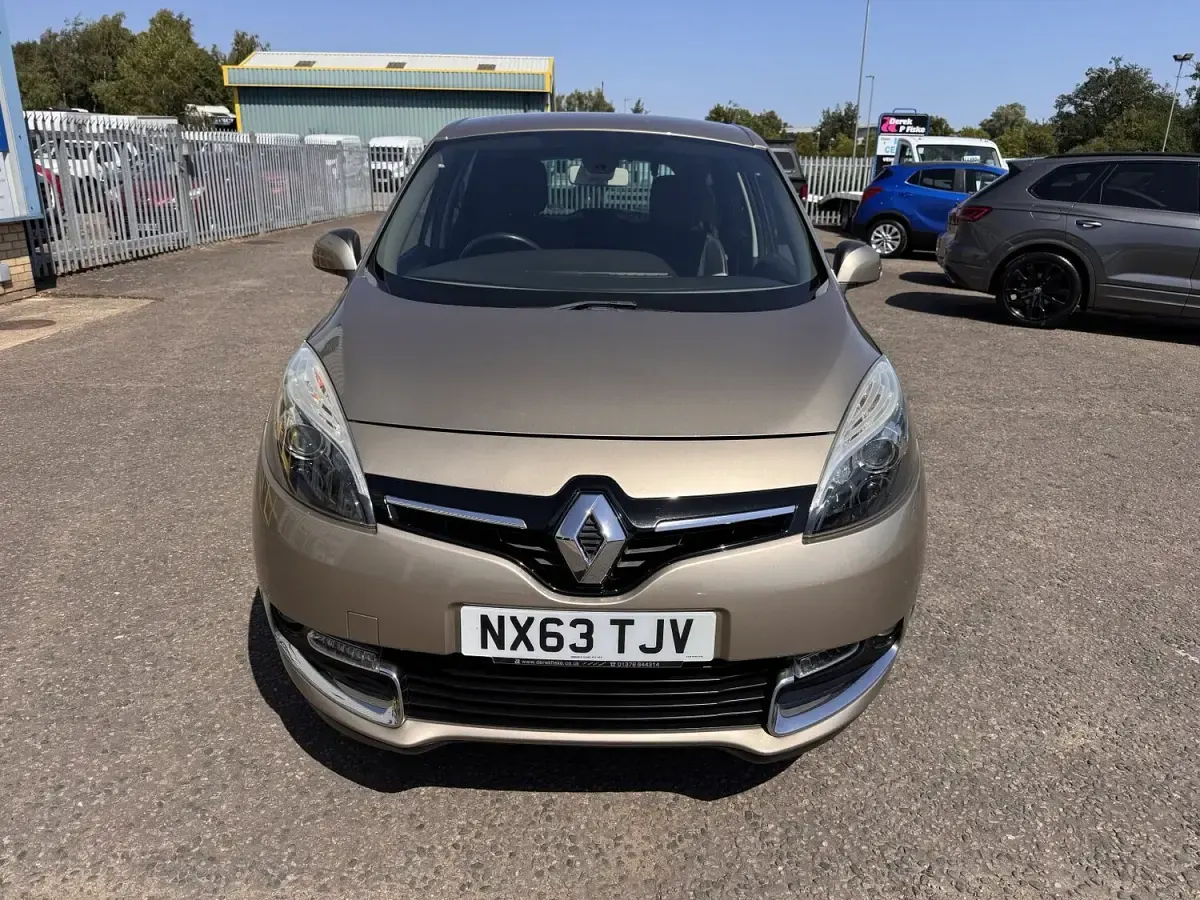 Used Renault Scénic III Dynamique 110 HP (80 kW) 2013 Beige MPV