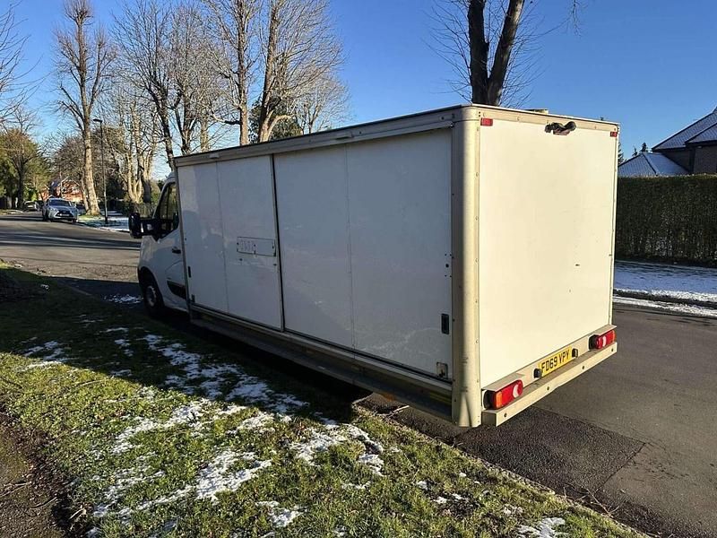 Used Vauxhall Movano 150 HP (110 kW) 2020 White MPV