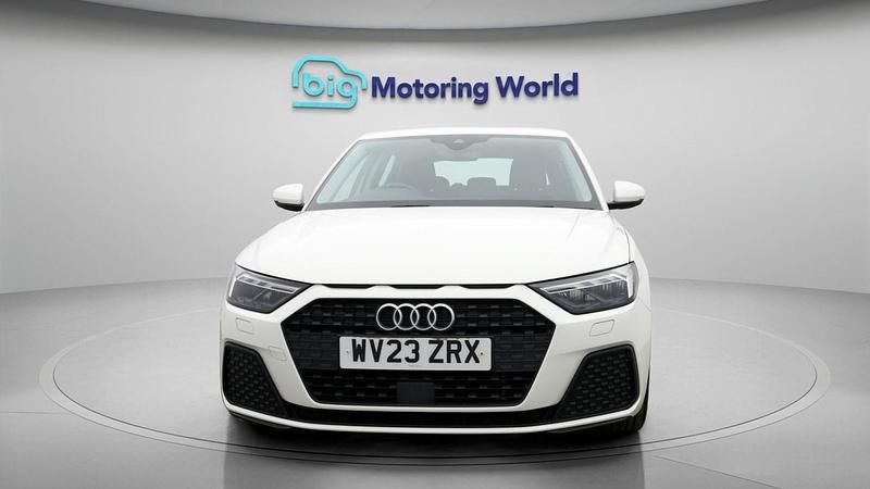 Begagnad Audi A1 2023 Vit SUV