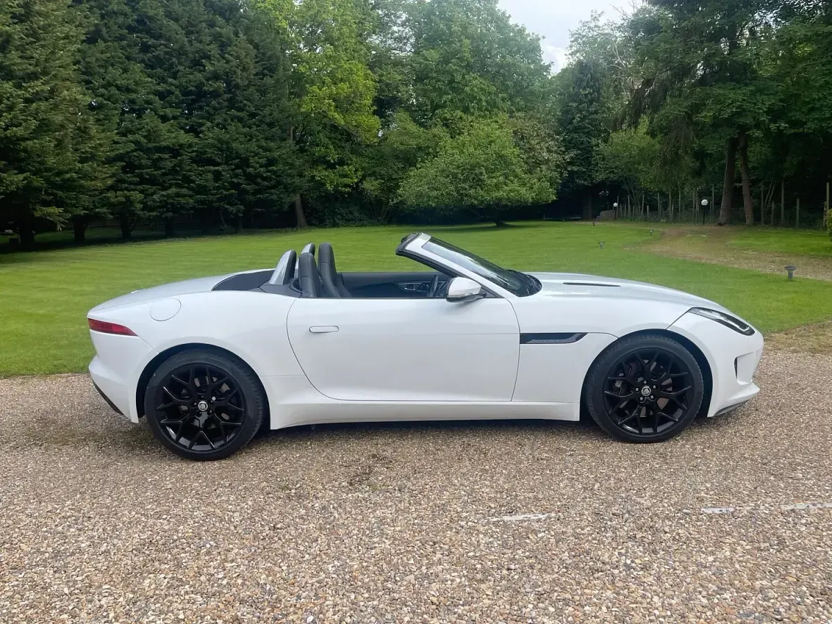 Used Jaguar F-Type S 380 HP (279 kW) 2013 White Cabriolet