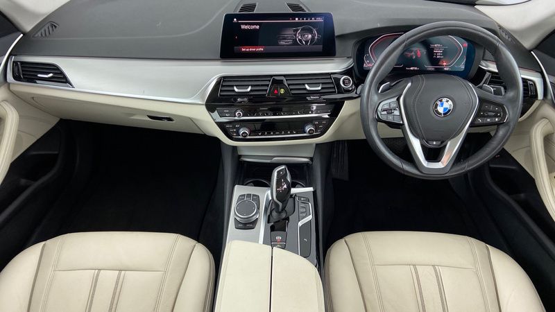 Used BMW 520 Sport Line 190 HP (139 kW) 2019 Blue Sedan