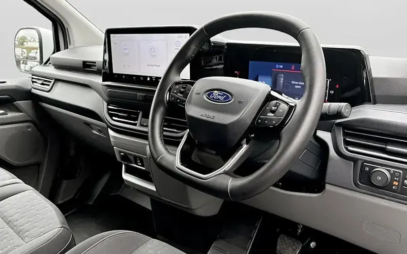 Used Ford Transit Custom Limited 232 HP (170 kW) 2025 White Van