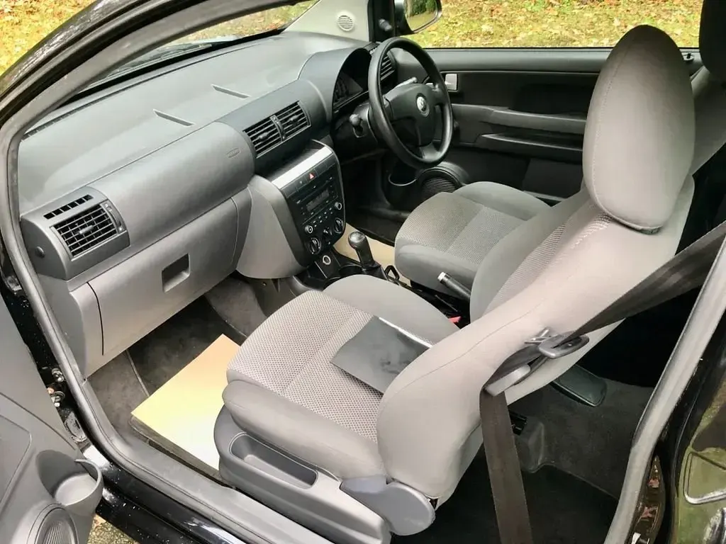Używany VW Fox 55 KM (40 kW) 2010 Czarny Hatchback