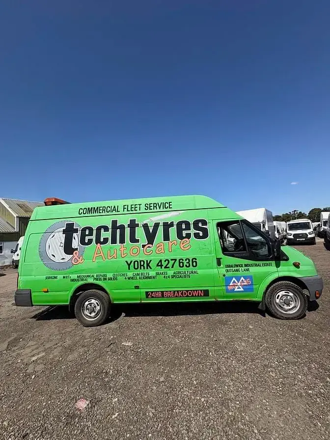 Used Ford Transit 100 HP (73 kW) 2012 Yellow Van