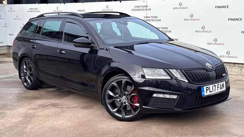 Used Skoda Octavia vRS 230 HP (169 kW) 2017 Black Estate