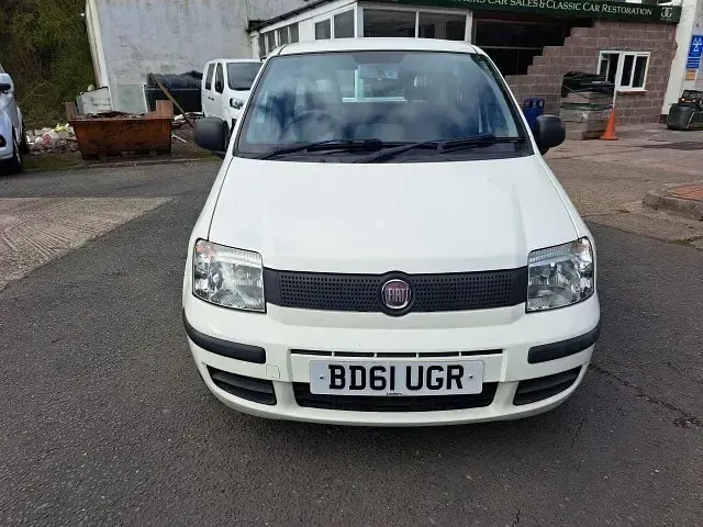 Usado Fiat Panda 69 HP (50 kW) 2011 Branco Citadino
