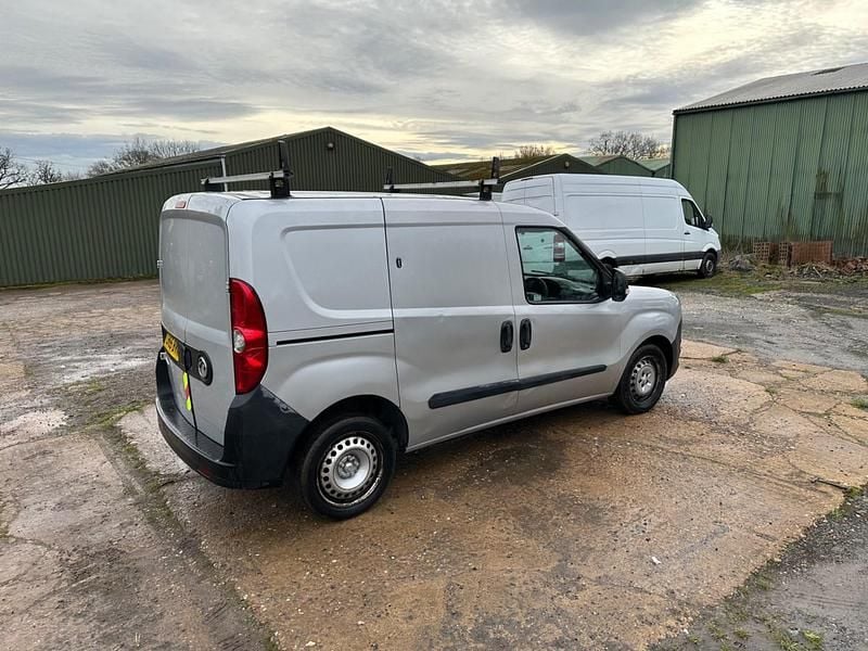 Used Vauxhall Combo 89 HP (65 kW) 2015 Silver MPV