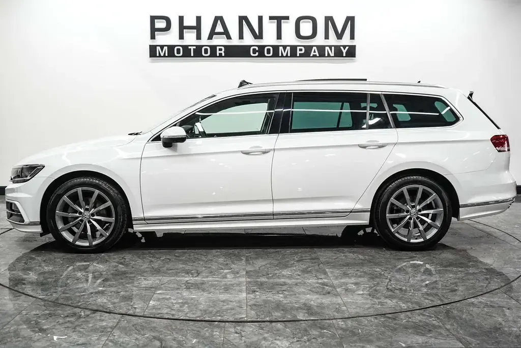 Used VW Passat R-line 150 HP (110 kW) 2018 White Estate