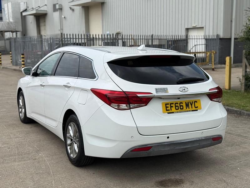 Used Hyundai i40 SE 2016 White Estate