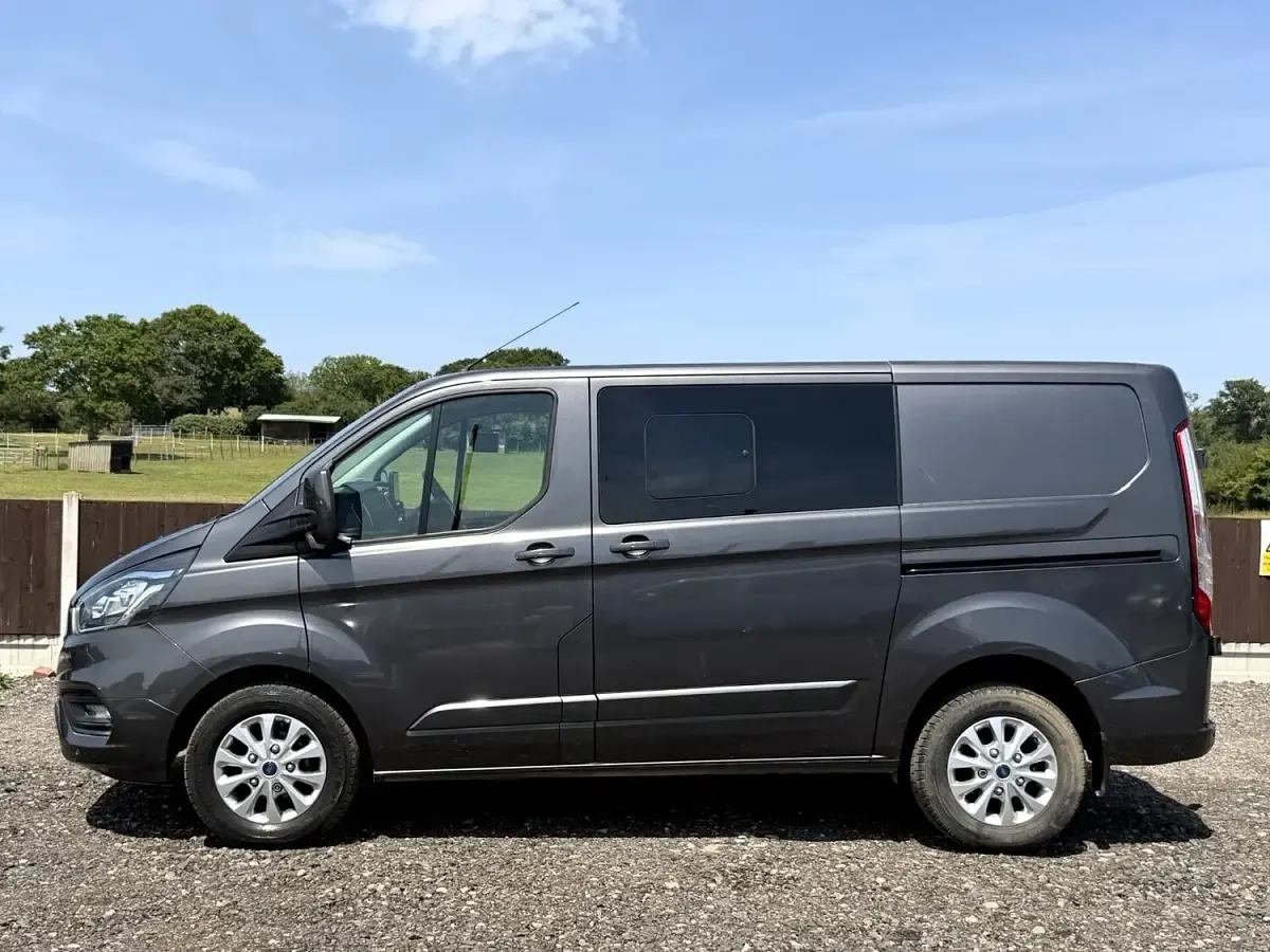 Used Ford Transit Custom Limited 130 HP (95 kW) 2021 Grey Van