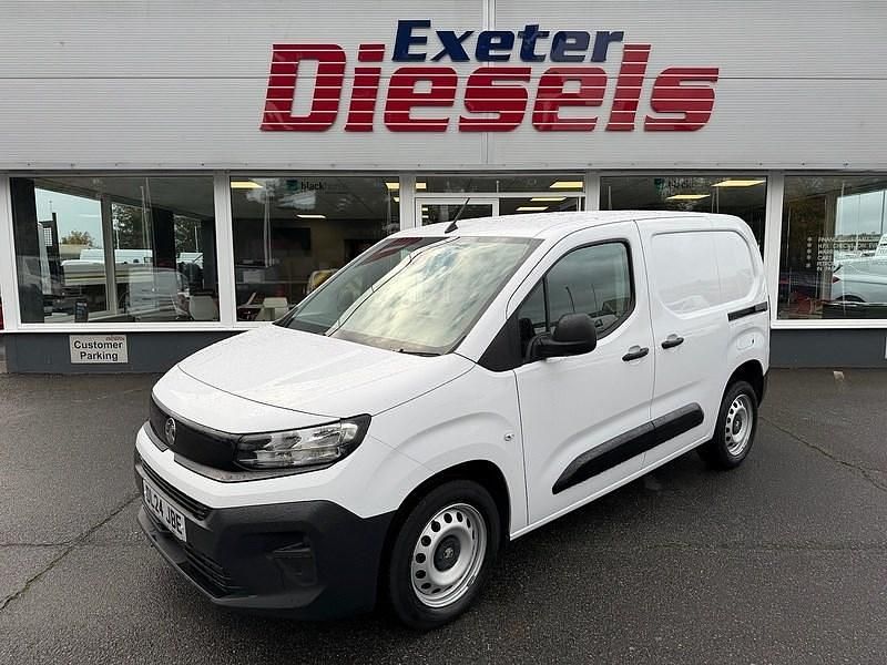 Used Vauxhall Combo 101 HP (74 kW) 2024 White Van