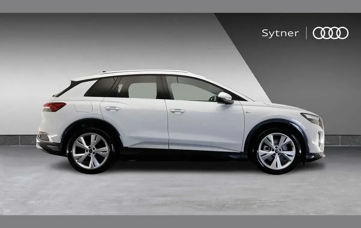 Used Audi Q4 e-tron S-Line 206 kW (281 HP) 2025 White SUV