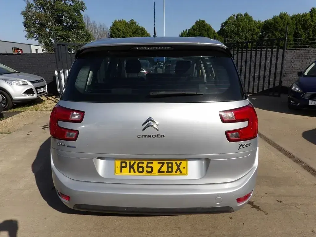Used Citroën Grand C4 Picasso VTR Sport 100 HP (73 kW) 2015 Silver MPV