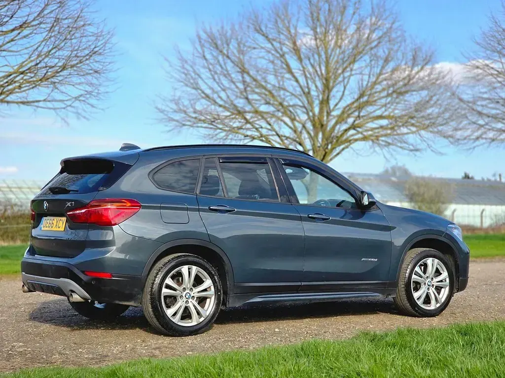 Używany BMW X1 Sport Line 190 KM (139 kW) 2016 Szary SUV