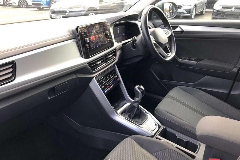 Used VW T-Roc Life 110 HP (80 kW) 2022 Grey SUV