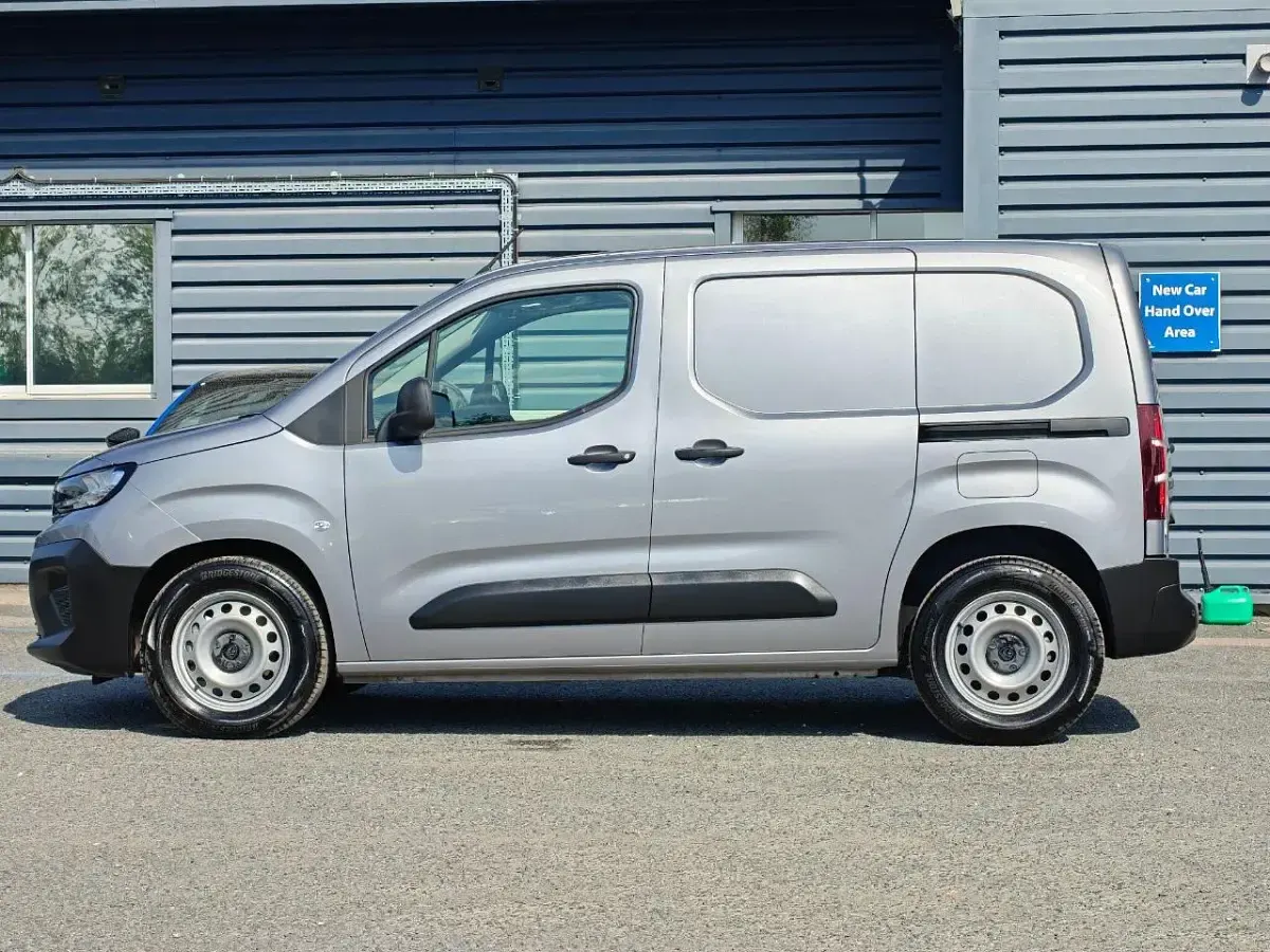 Used Peugeot Partner 134 HP (98 kW) 2024 Grey MPV
