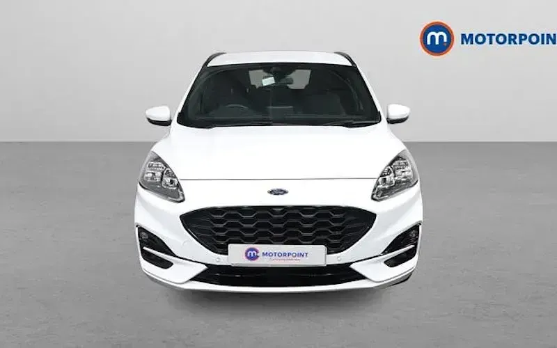Käytetty Ford Kuga ST-Line 224 HP (164 kW) 2023 Katumaasturi