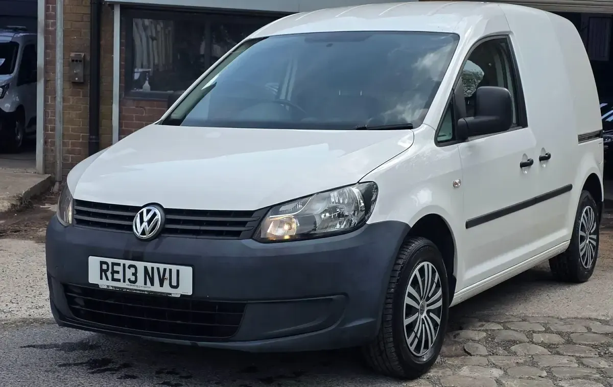 Used VW Caddy 75 HP (55 kW) 2013 White MPV
