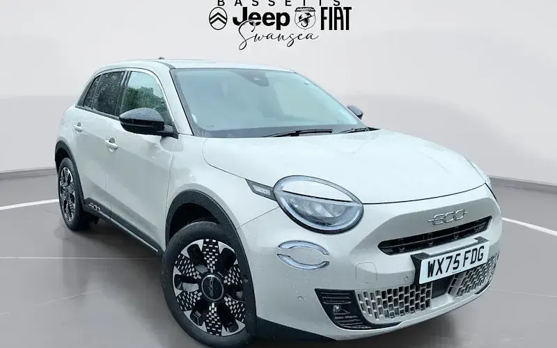 Used Fiat 600 La Prima 136 HP (100 kW) 2025 SUV
