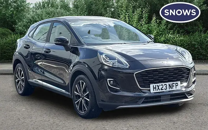 Käytetty Ford Puma Titanium 155 HP (114 kW) 2023 Katumaasturi