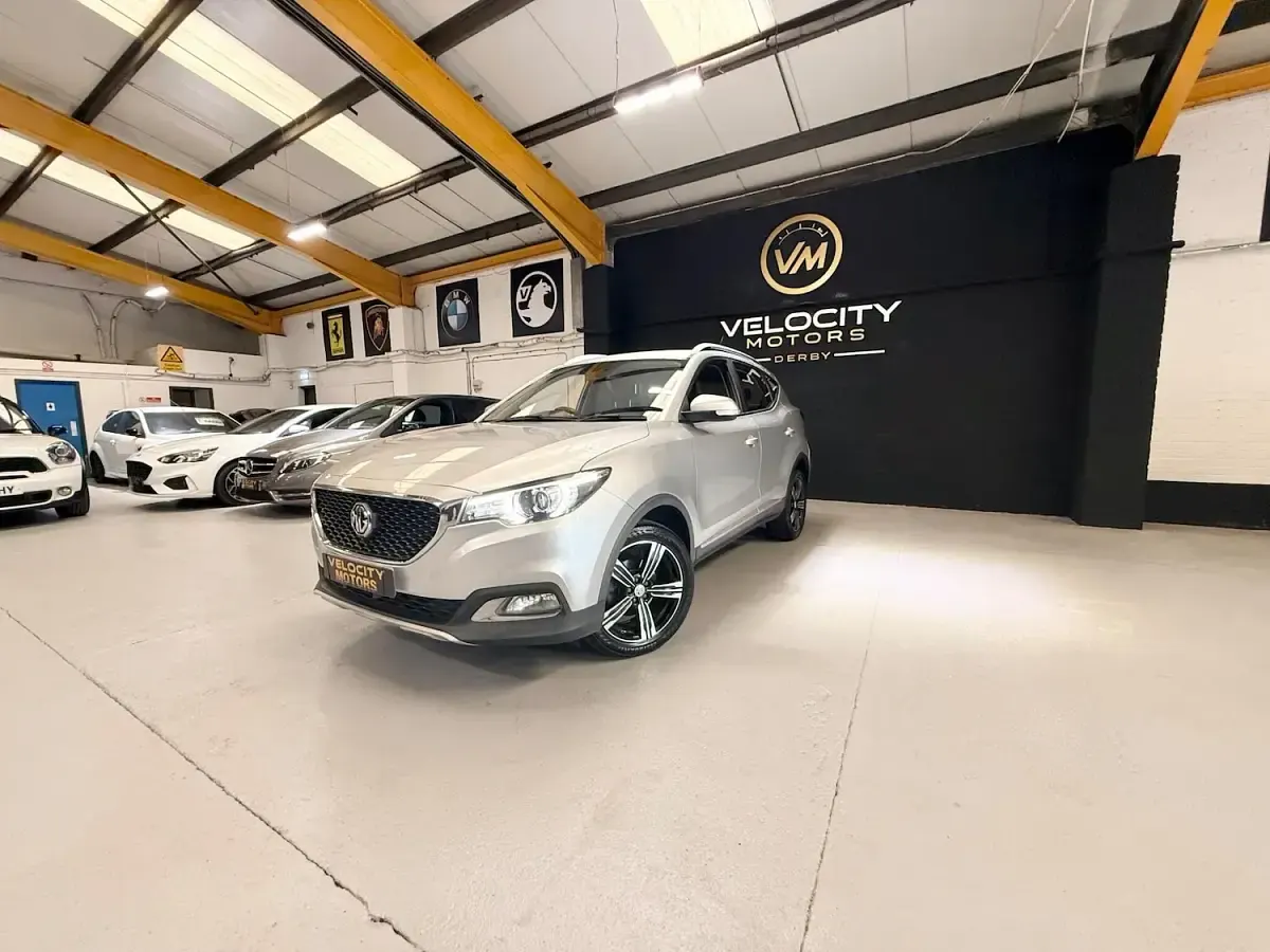 Used MG ZS Exclusive 106 HP (77 kW) 2018 Silver SUV