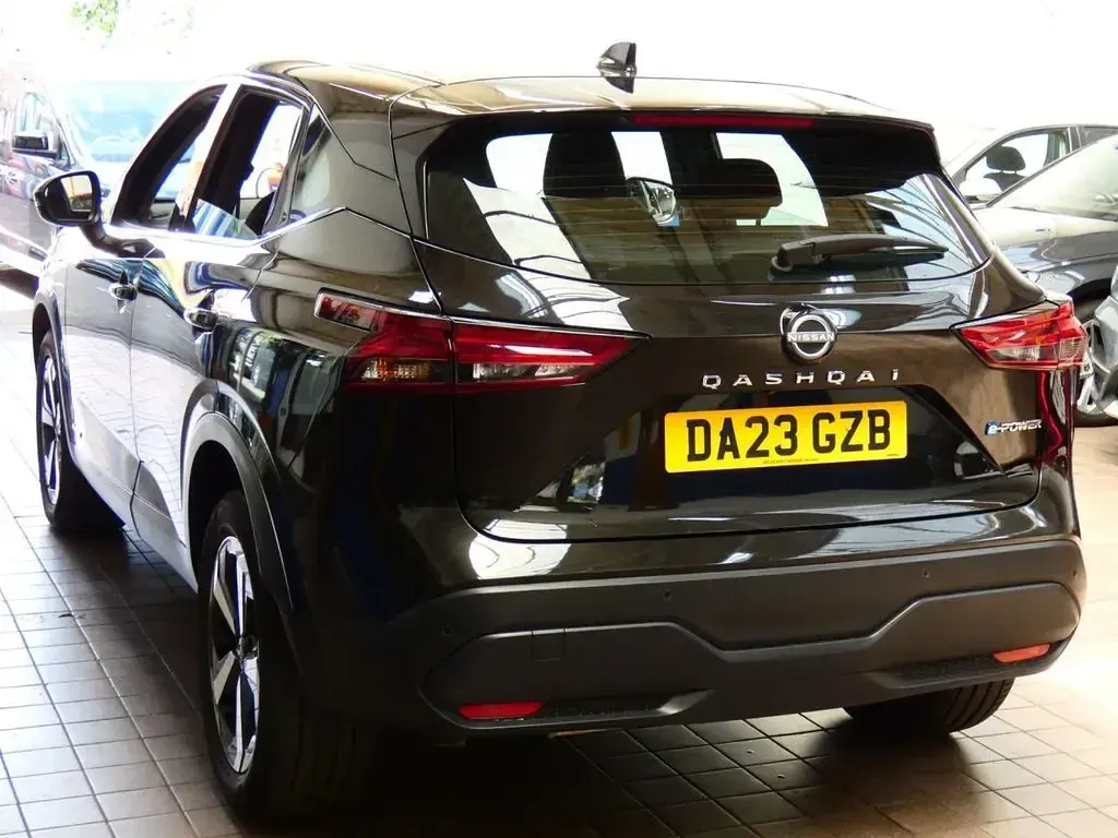 Used Nissan Qashqai Acenta Premium 190 HP (139 kW) 2023 Black SUV
