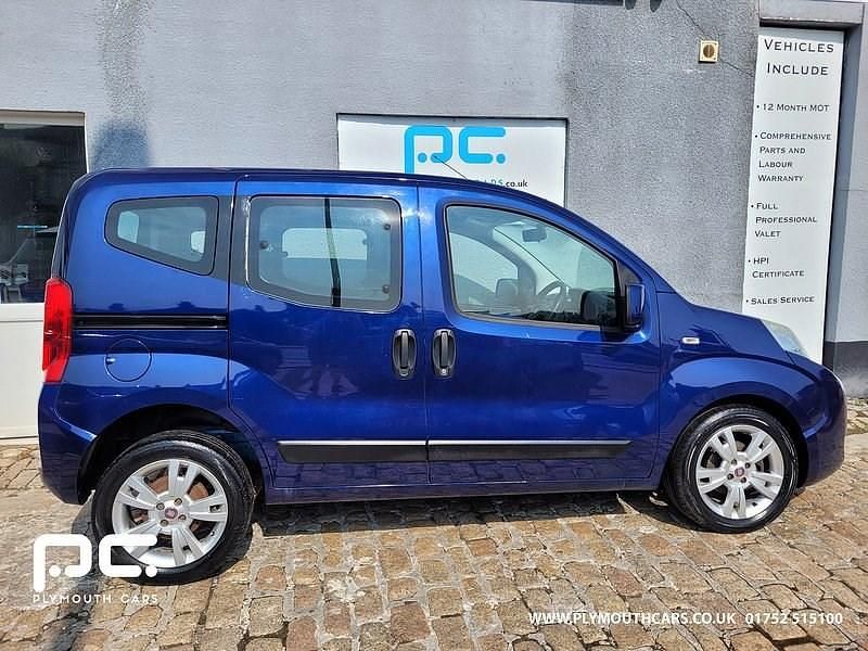 Used Fiat Qubo Trekking 95 HP (69 kW) 2012 Blue MPV
