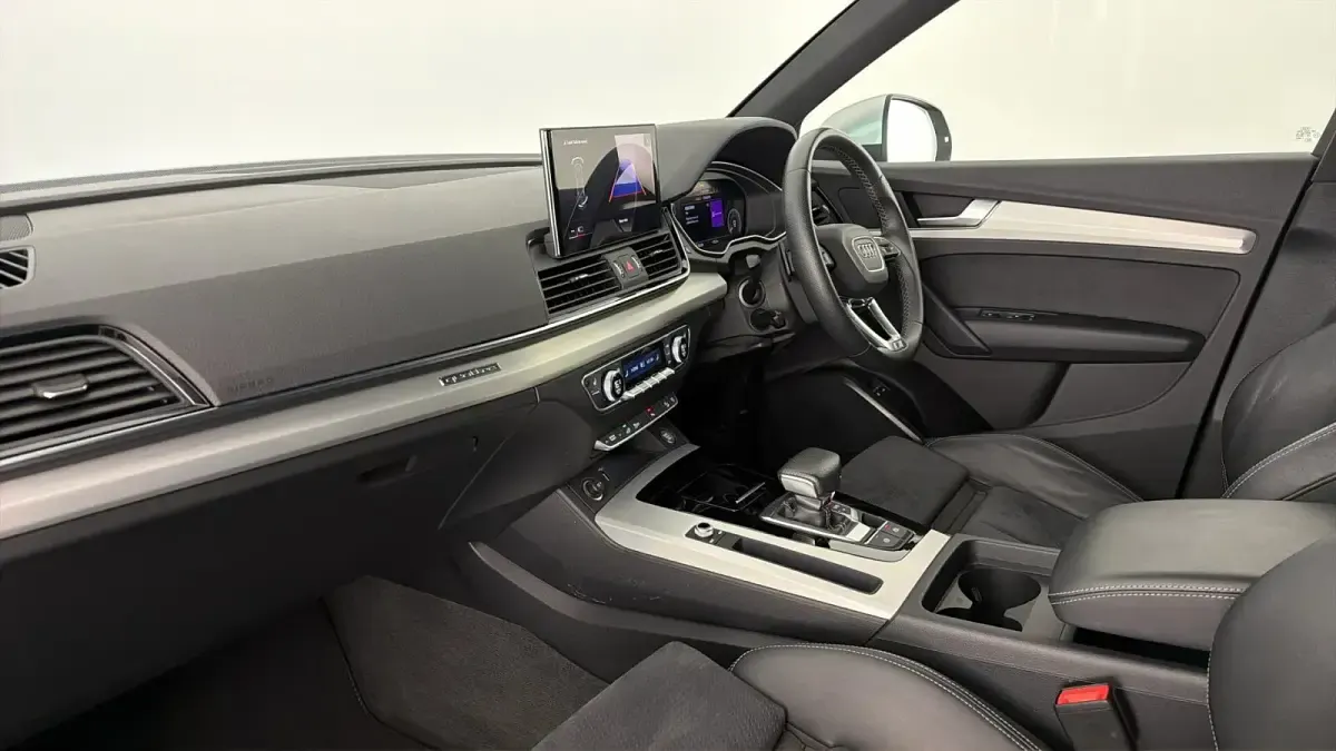 Used Audi Q5 S-Line 299 HP (219 kW) 2021 Floret silver SUV