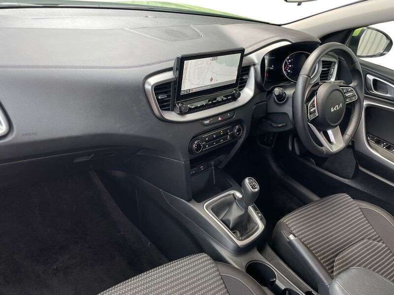 Image 2/4