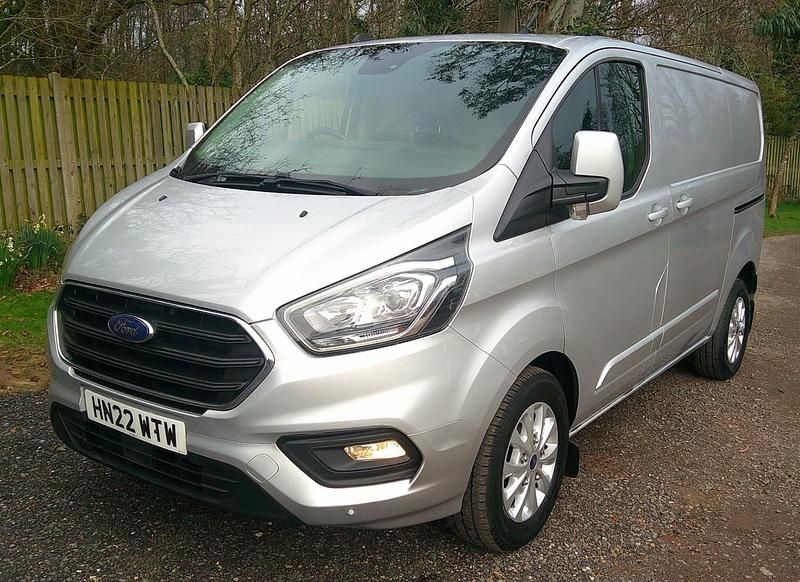 Used Ford Transit Custom Limited 130 HP (95 kW) 2022 Silver Van