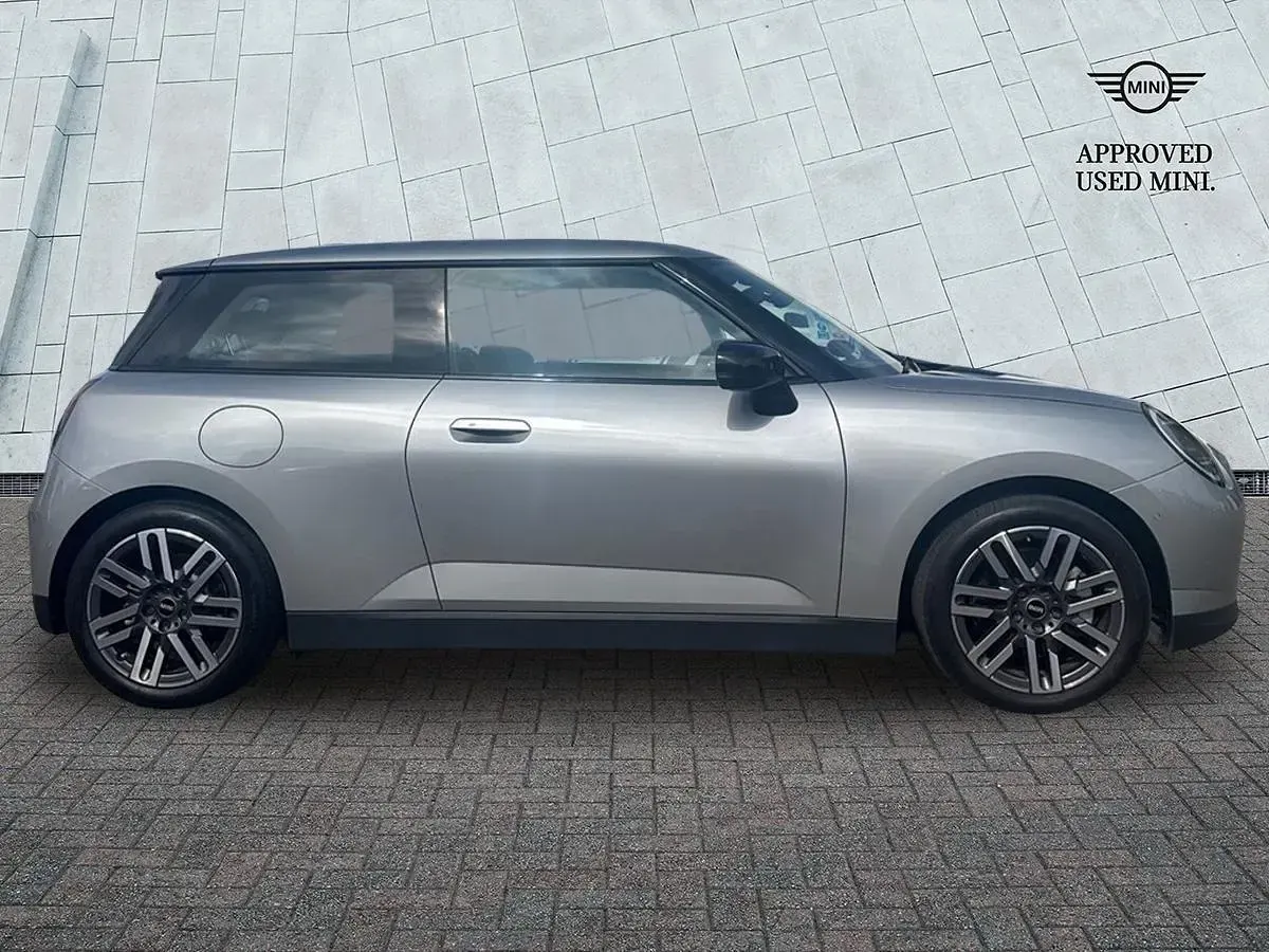 Used Mini Cooper Hatch 135 kW (184 HP) 2024 Silver Hatchback