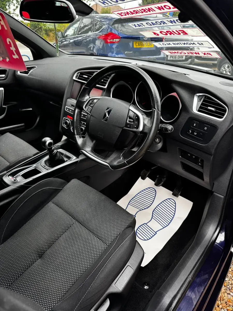 Used DS Automobiles DS4 Elegance 120 HP (88 kW) 2016 Blue Hatchback