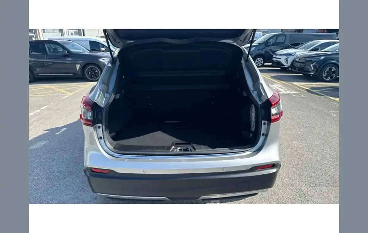 Used Nissan Qashqai Tekna 150 HP (110 kW) 2020 Silver SUV