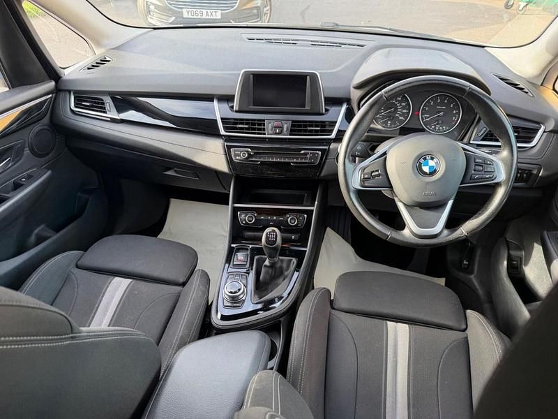 Used BMW 218 Sport Line 2017 White Hatchback