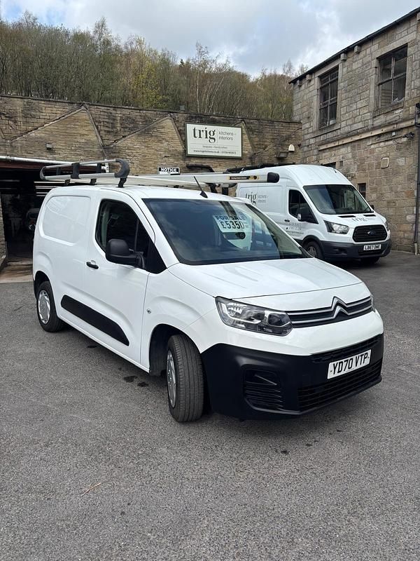Usado Citroën Berlingo 75 HP (55 kW) 2020 Branco Monovolume