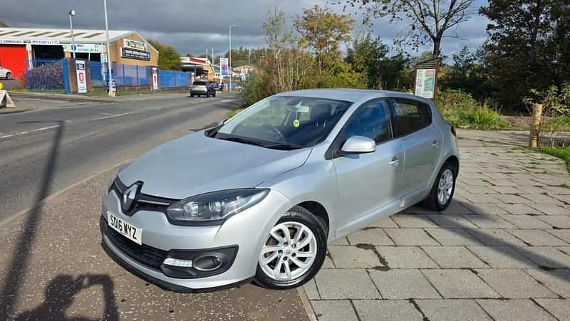Silver Used 2016 Renault Mégane III Dynamique Hatchback | £1,995 (Super price) - Image 1/4