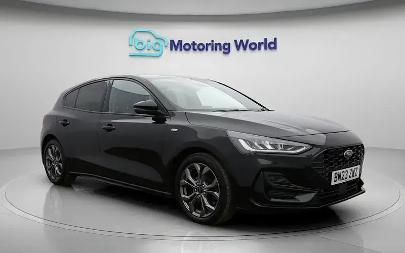 Used Ford Focus ST-Line 125 HP (91 kW) 2023 Black Hatchback