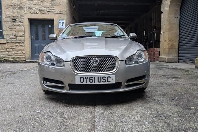 Used Jaguar XF Premium Luxury 2011 Gold Sedan