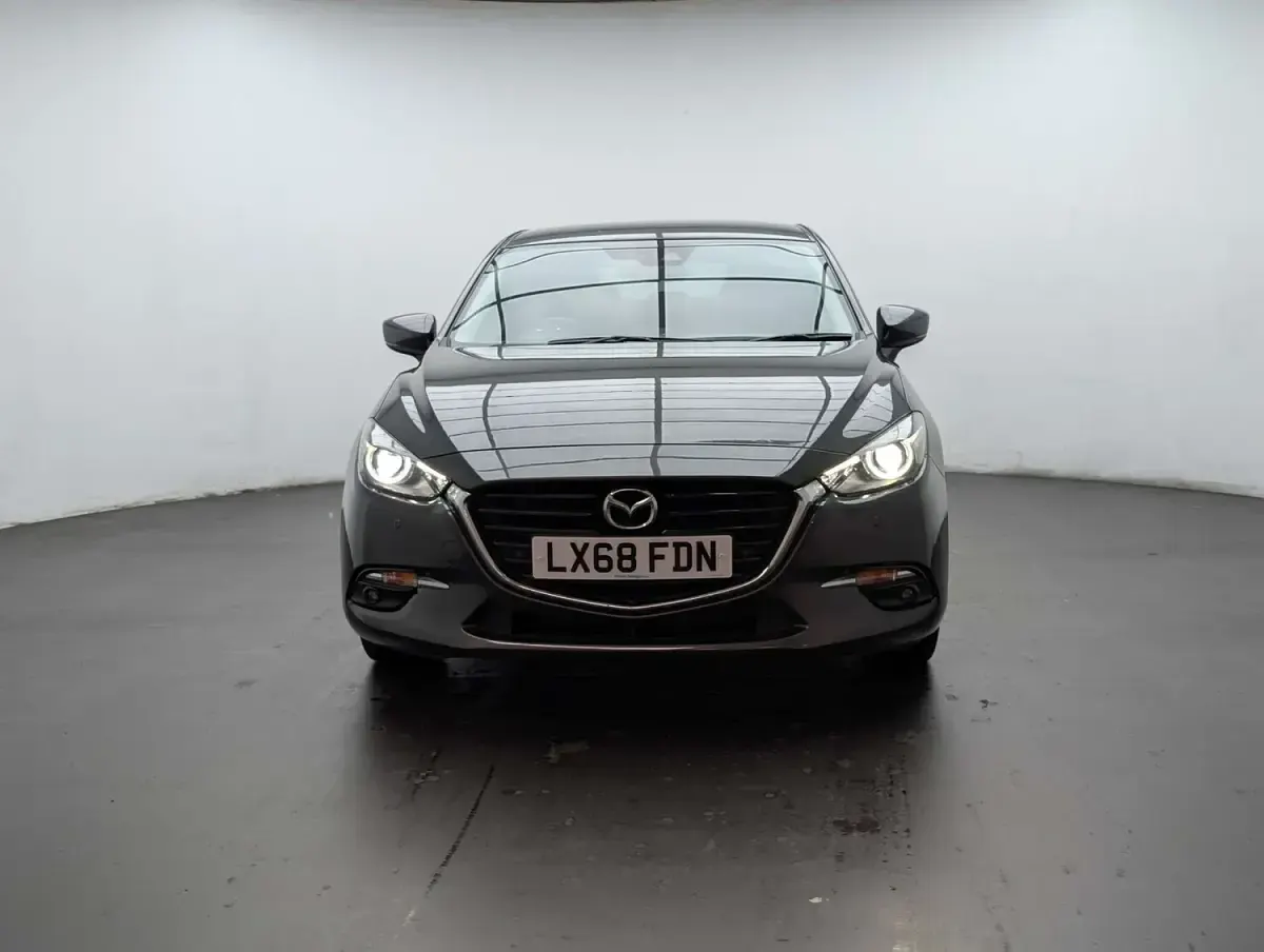 Used Mazda 3 Inclusive 120 HP (88 kW) 2018 Grey Hatchback