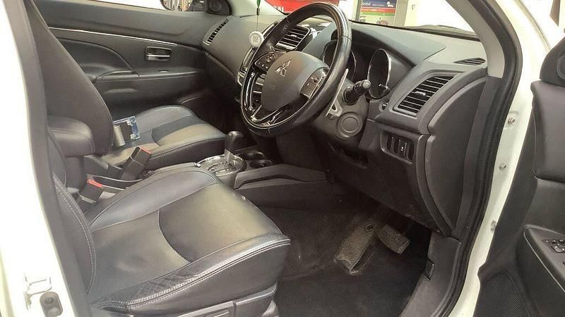 Used Mitsubishi ASX 2015 White SUV