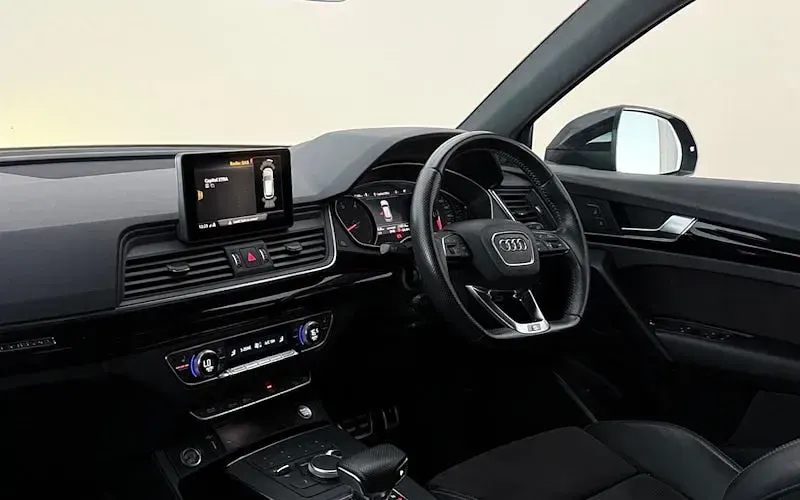 Used Audi Q5 Black Edition 190 HP (139 kW) 2019 Grey SUV