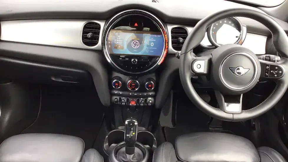Used Mini Cooper Exclusive 134 HP (98 kW) 2022 Silver Hatchback