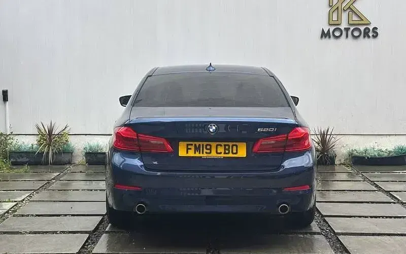 Used BMW 520 184 HP (135 kW) 2019 Blue Sedan