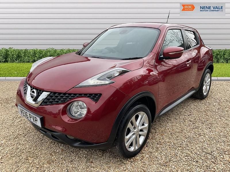 Used Nissan Juke N-Connecta 110 HP (80 kW) 2016 Red SUV